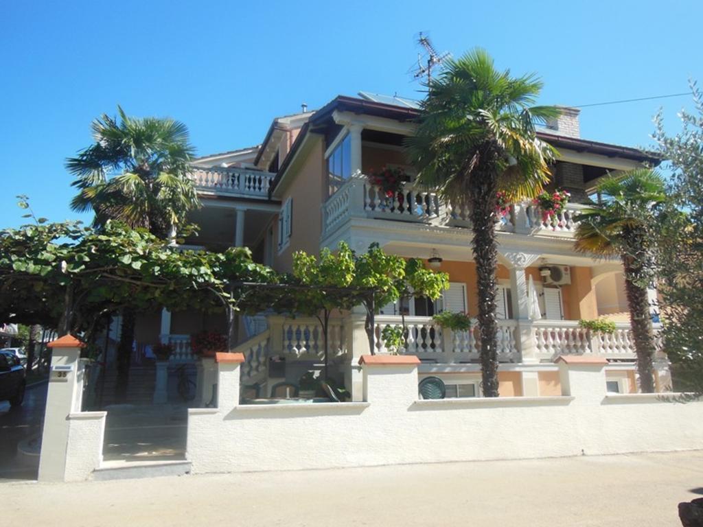 דירות פורץ House Alma מראה חיצוני תמונה